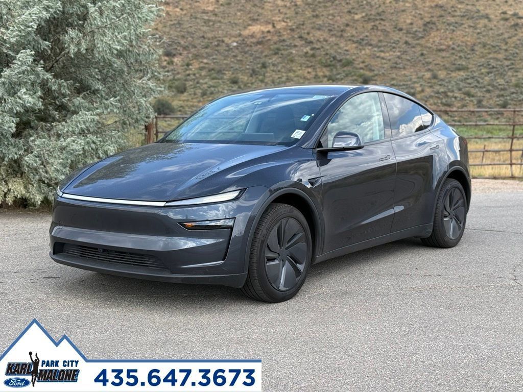 Used 2026 Tesla Model Y AWD image 1