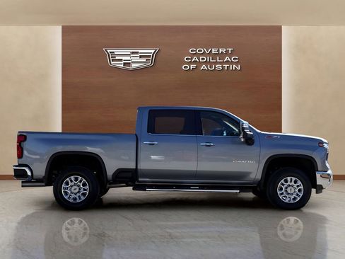 Used 2025 Chevrolet Silverado 2500 LTZ w/ LTZ Convenience Package image 5