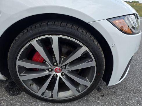 Used 2019 Jaguar XF S image 34