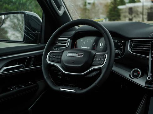 New 2026 Jeep Grand Wagoneer L Limited AWD/4WD image 16
