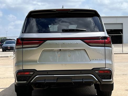 Used 2023 Lexus LX 600 F Sport w/ Accessory Package (Z1) AWD/4WD image 5
