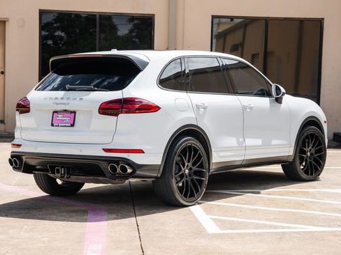 Used 2015 Porsche Cayenne S AWD/4WD image 7