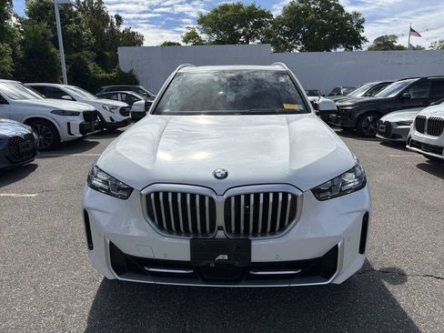 Used 2024 BMW X5 xDrive40i w/ Premium Package AWD/4WD image 3