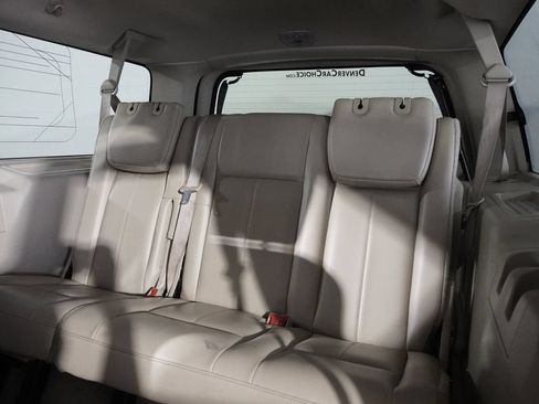 Used 2014 Ford Expedition EL XLT w/ Equipment Group 202A AWD/4WD image 13