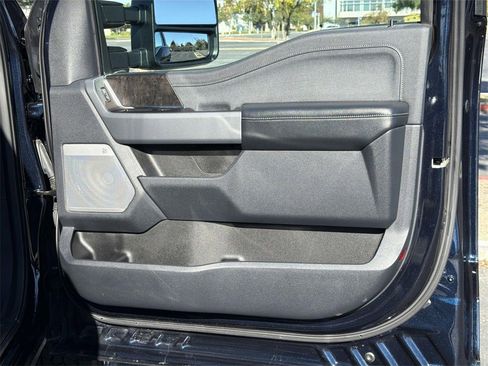 Used 2023 Ford F250 Lariat w/ Lariat Ultimate Package image 32