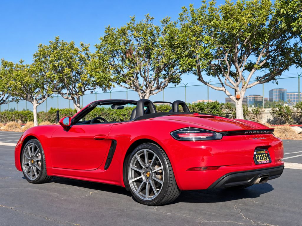 Used 2020 Porsche 718 Boxster RWD image 5
