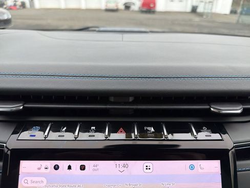 Used 2022 Jeep Grand Cherokee Trailhawk w/ Advanced Protech Group II image 26