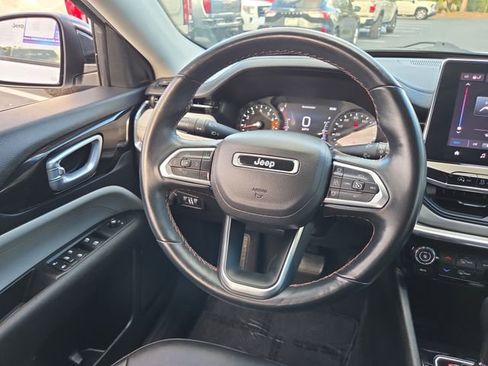 Used 2022 Jeep Compass Limited image 14