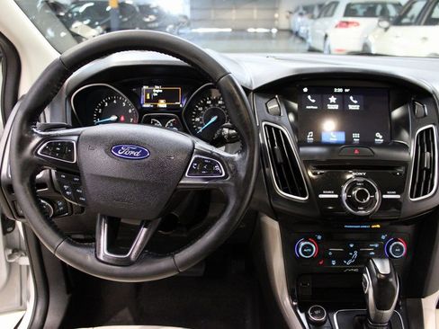 Used 2016 Ford Focus Titanium image 14