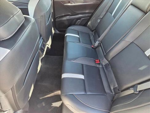 Used 2025 Toyota Camry SE image 17