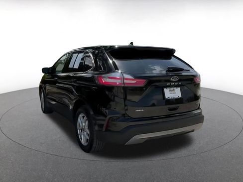 Used 2024 Ford Edge SEL image 11