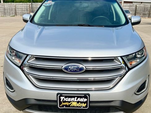Used 2018 Ford Edge Titanium w/ Equipment Group 301A AWD/4WD image 2