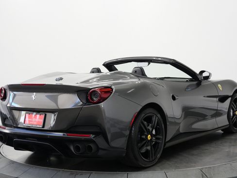 Used 2019 Ferrari Portofino RWD image 9