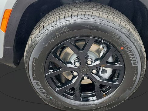 New 2026 Jeep Grand Cherokee Altitude AWD/4WD image 10