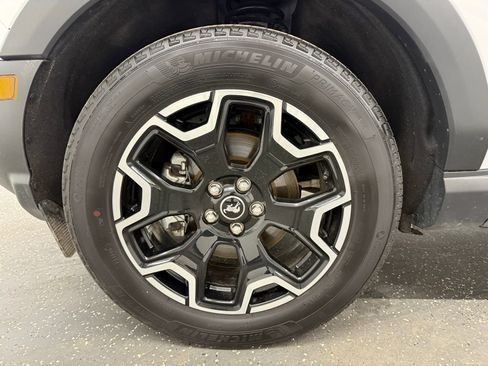 Used 2025 Ford Bronco Sport Outer Banks w/ Outer Banks Tech Package+ image 18