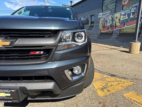 Used 2019 Chevrolet Colorado Z71 AWD/4WD image 3