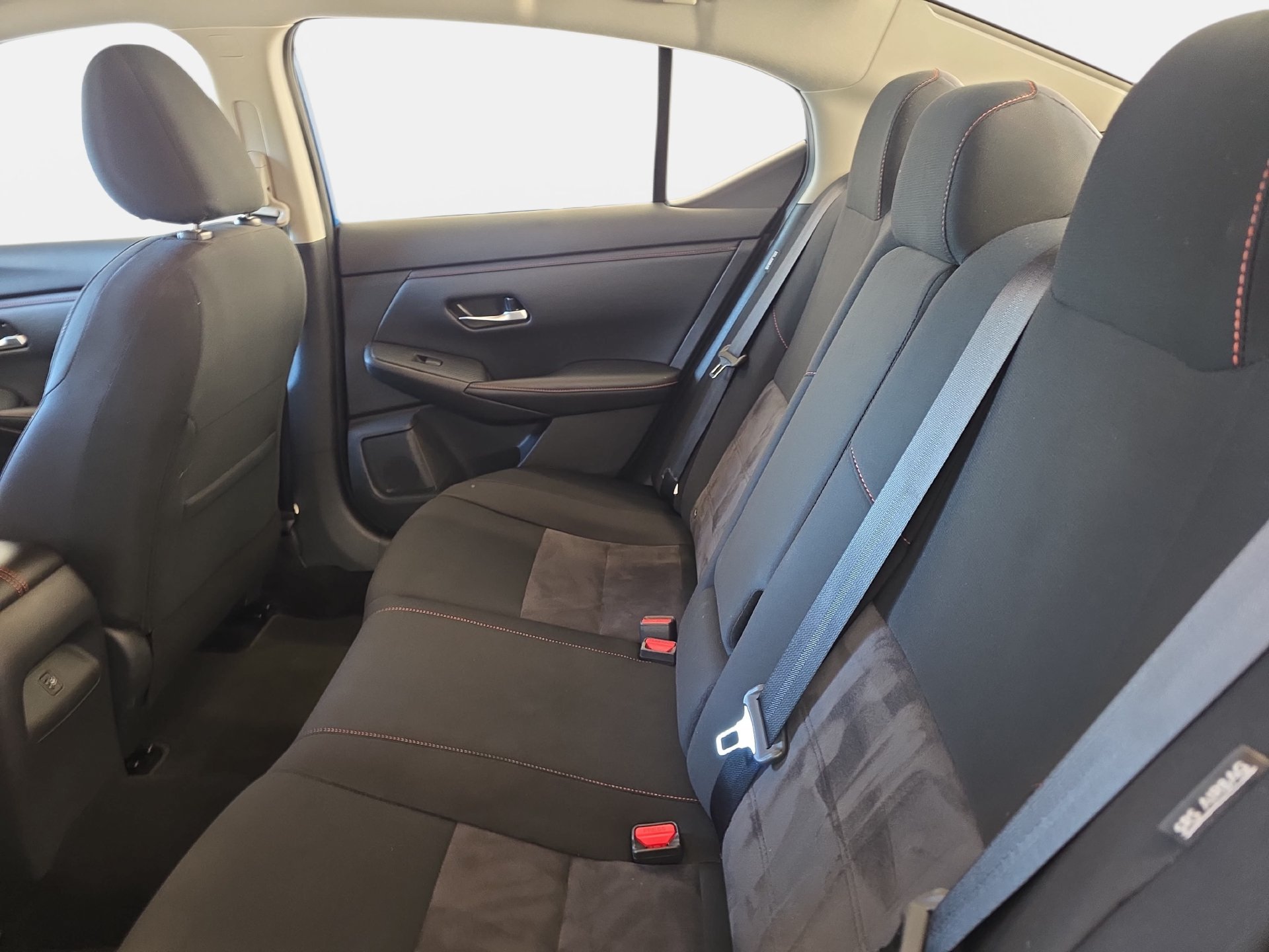 Used 2025 Nissan Sentra SR FWD image 13