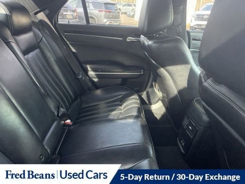 Used 2019 Chrysler 300 S image 11