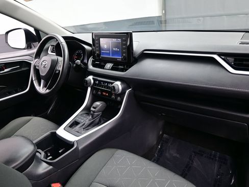 Used 2022 Toyota RAV4 XLE w/ Convenience Package AWD/4WD image 15