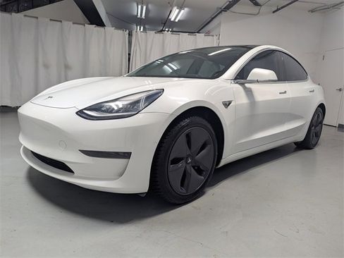 Used 2020 Tesla Model 3 Standard Range image 5