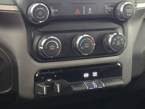 Used 2024 RAM 2500 Big Horn image 34