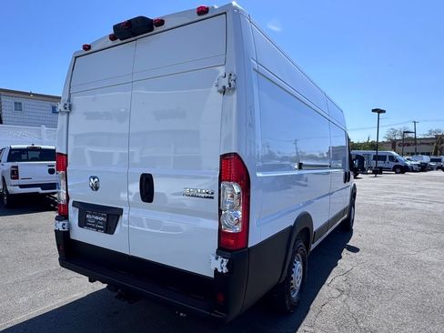 Used 2025 RAM ProMaster 3500 w/ Convenience Group FWD image 9
