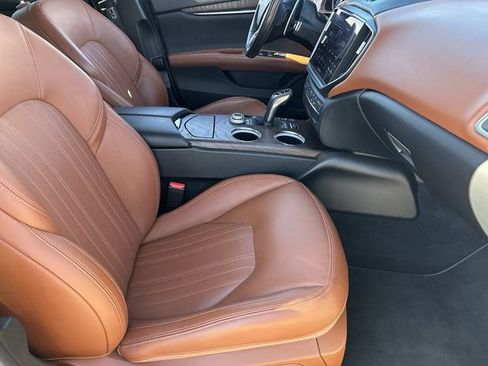 Used 2021 Maserati Ghibli S GranLusso RWD image 13