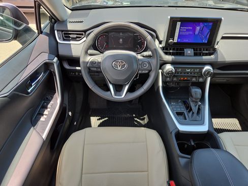 Used 2023 Toyota RAV4 XLE w/ XLE Grade Weather Package AWD/4WD image 12
