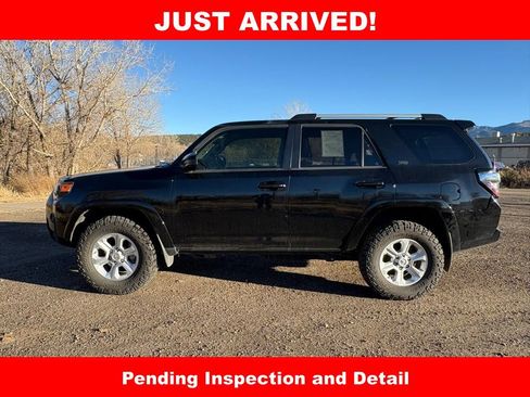 Used 2020 Toyota 4Runner SR5 image 6