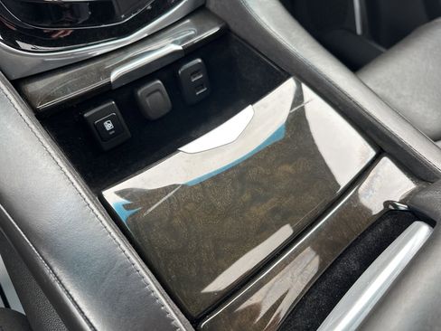 Used 2020 Cadillac Escalade ESV Platinum image 61