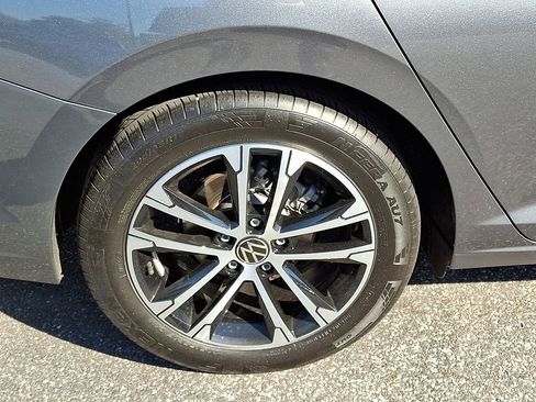 Used 2025 Volkswagen Jetta Sport FWD image 8