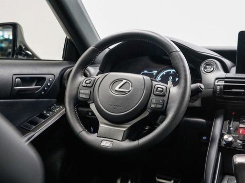 Used 2025 Lexus IS 350 F Sport w/ Accessory Package RWD image 15
