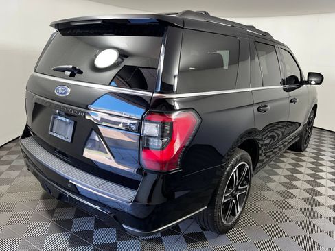 Used 2021 Ford Expedition Limited RWD image 5