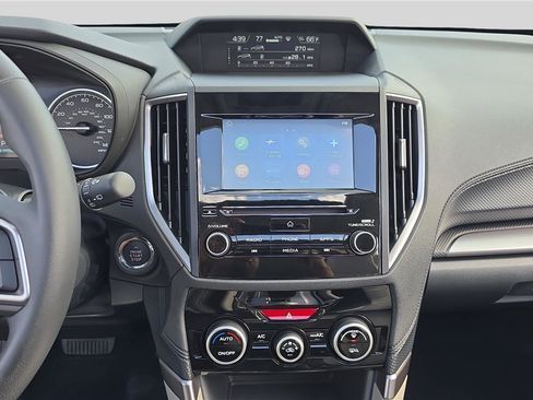 Used 2023 Subaru Forester Premium image 18