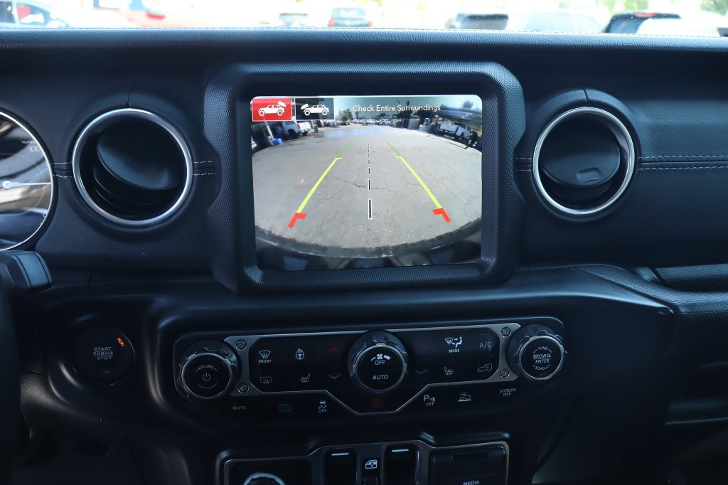 Used 2022 Jeep Wrangler Unlimited Sahara w/ Cold Weather Group AWD/4WD image 26