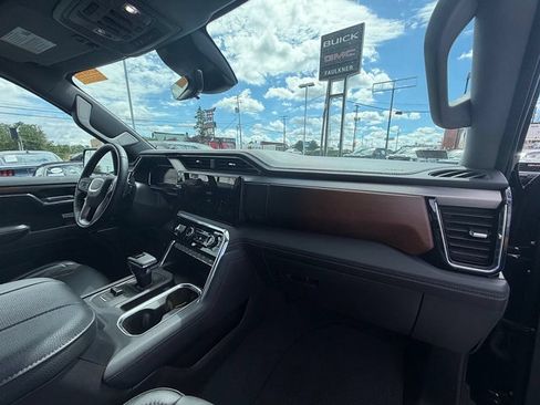 Used 2024 GMC Sierra 1500 Denali w/ Technology Package AWD/4WD image 31