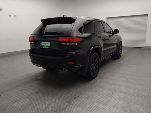 Used 2019 Jeep Grand Cherokee Altitude AWD/4WD image 9