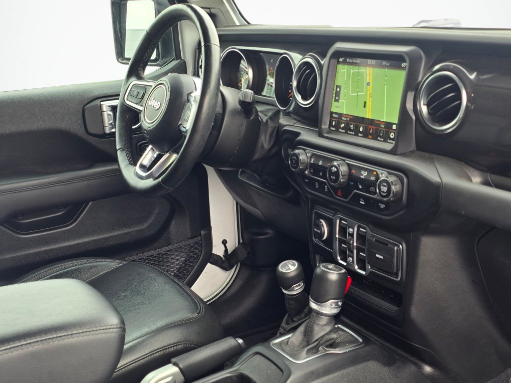 Used 2022 Jeep Wrangler Unlimited Sahara AWD/4WD image 26