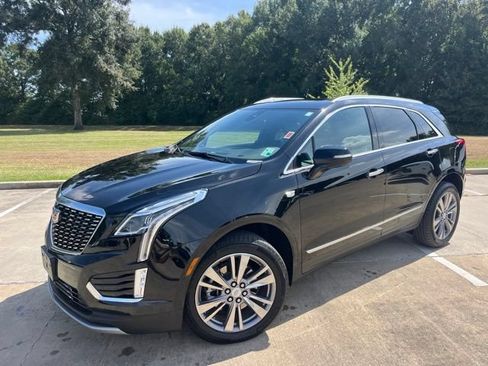 Used 2025 Cadillac XT5 Premium Luxury FWD image 2