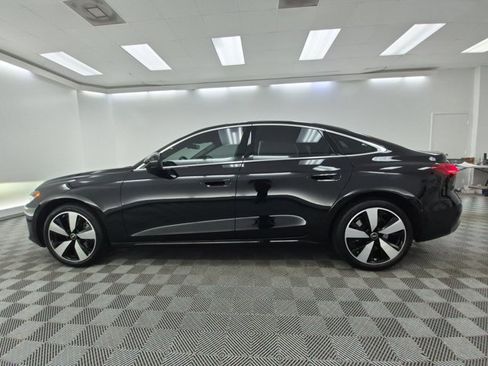 Used 2025 Audi A5 2.0T Prestige w/ 19" Wheel Package AWD/4WD image 9