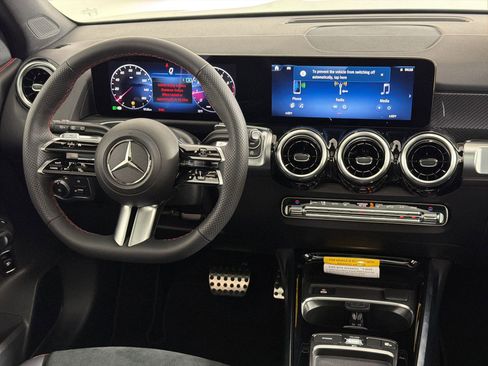 New 2026 Mercedes-Benz GLB 250 4MATIC image 27