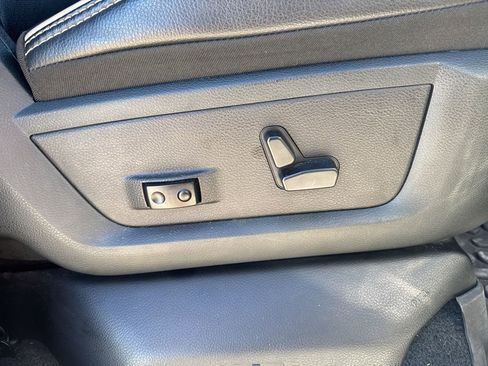 Used 2019 RAM 3500 Laramie image 11