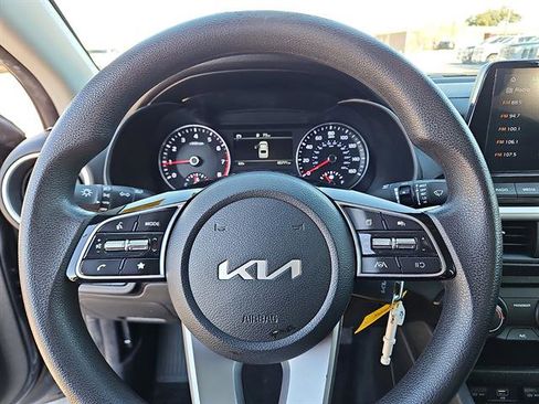 Used 2022 Kia Forte FE image 15