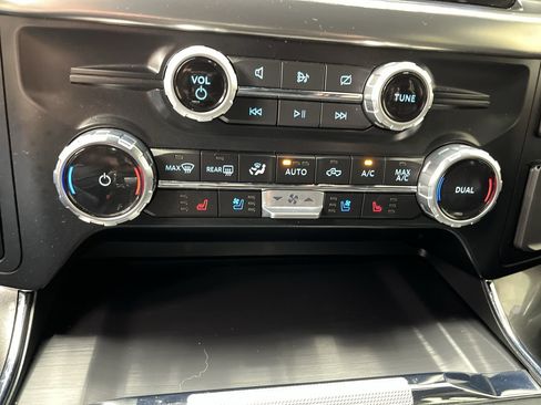 Used 2023 Ford F150 Lariat w/ Max Trailer Tow Package image 26