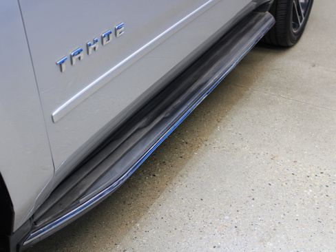 Used 2015 Chevrolet Tahoe LTZ image 12