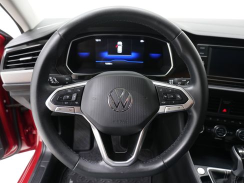 Used 2024 Volkswagen Jetta SE image 14