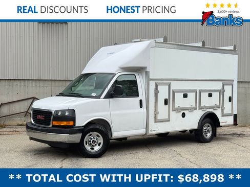 New 2026 GMC Savana 3500 w/ Power Convenience Package RWD image 1