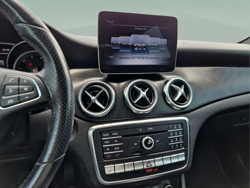 Used 2019 Mercedes-Benz GLA 250 4MATIC image 12