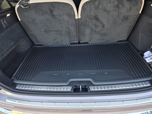 New 2026 Volvo XC90 B6 Plus w/ Protection Package Premier image 36