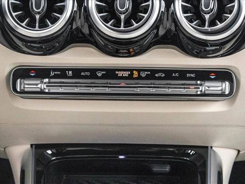 New 2026 Mercedes-Benz GLB 250 4MATIC image 19